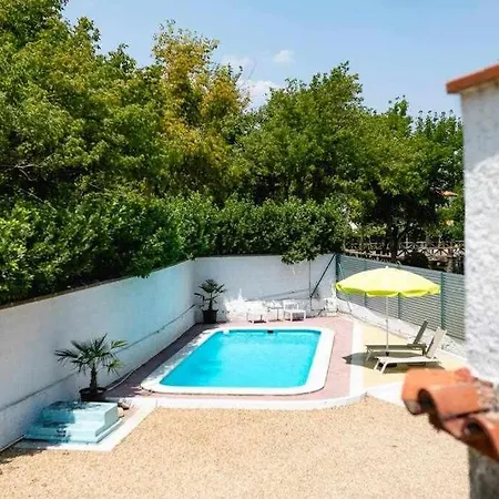 Newly Renovated W Pool & Bikeparking Konukevi Girona