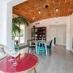 Penzion Newly Renovated W Pool & Bikeparking Girona