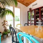 Newly Renovated W Pool & Bikeparking Penzion Girona