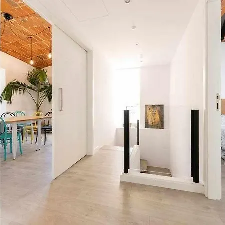 Newly Renovated W Pool & Bikeparking Guest house