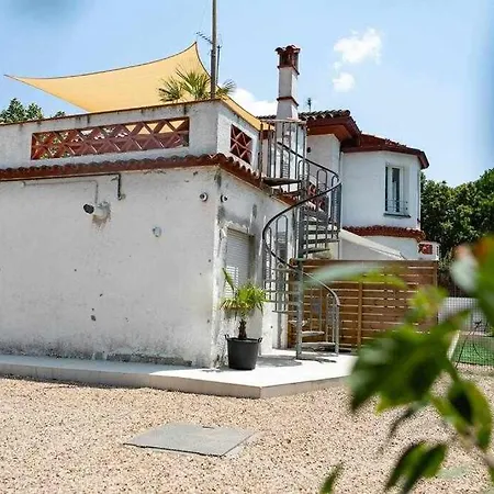Newly Renovated W Pool & Bikeparking Girona