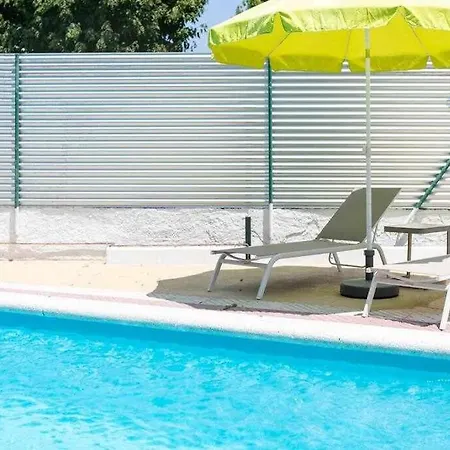 Newly Renovated W Pool & Bikeparking