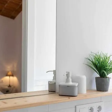 Newly Renovated W Pool & Bikeparking