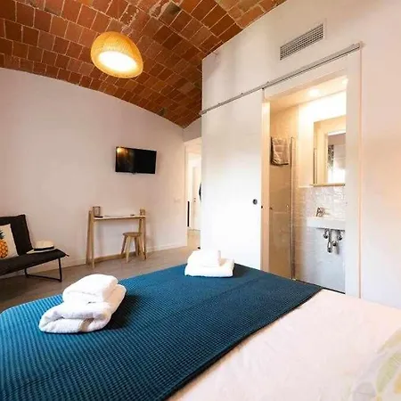 Newly Renovated W Pool & Bikeparking Guest house 4*