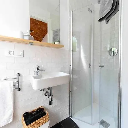 Pensionat Newly Renovated W Pool & Bikeparking Girona