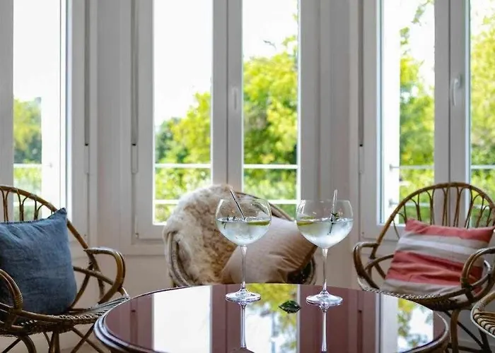 Newly Renovated W Pool & Bikeparking 4*