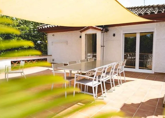 Konukevi Newly Renovated W Pool & Bikeparking Girona