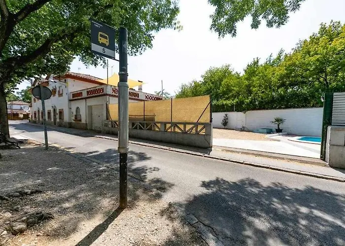 Newly Renovated W Pool & Bikeparking 4* Girona