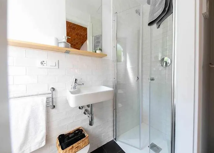 Konukevi Newly Renovated W Pool & Bikeparking Girona