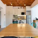 ゲストハウス Newly Renovated W Pool & Bikeparking