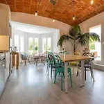 ゲストハウス Newly Renovated W Pool & Bikeparking ジローナ