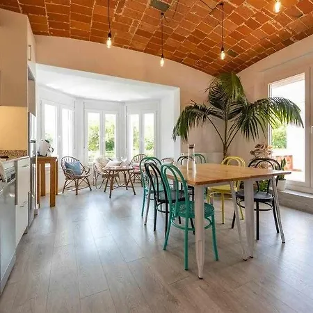 Pensjonat Newly Renovated W Pool & Bikeparking Girona