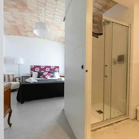 Newly Renovated W Pool & Bikeparking Pensjonat 4*