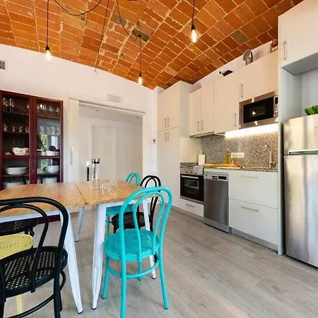 Newly Renovated W Pool & Bikeparking 4* Girona